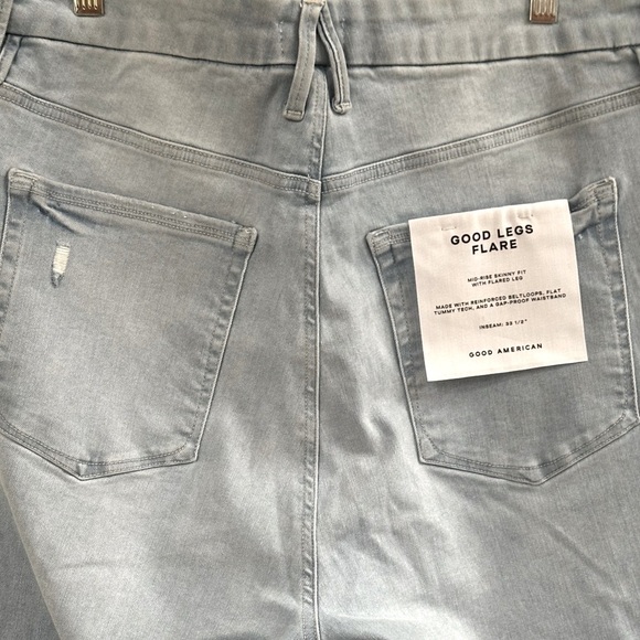 Good American Always Fits Good Legs Flare Distressed Lt Blue Wash Size 14-18 NWT - Picture 10 of 16